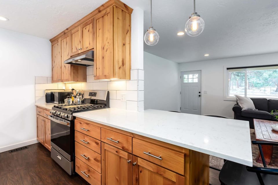Modern Bend Family-Friendly Home with Fenced Yard House in Bend