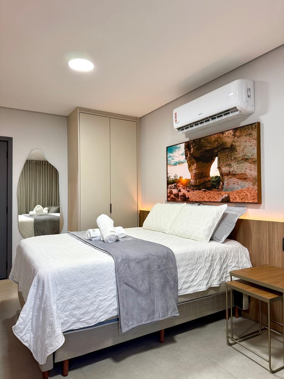 Bed, Photo of the whole room, Bedroom, towels, air conditioner