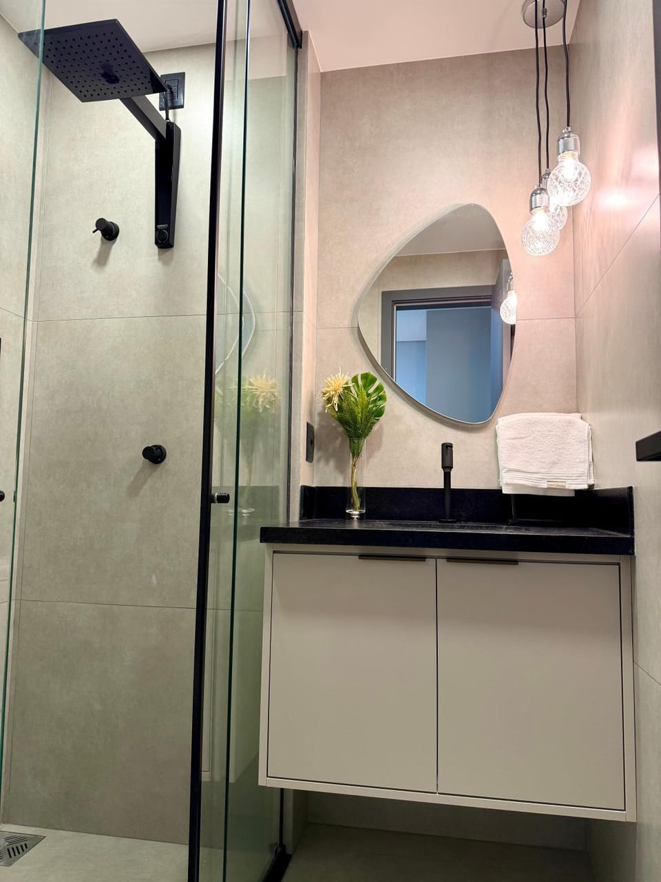 Shower, Bathroom, towels