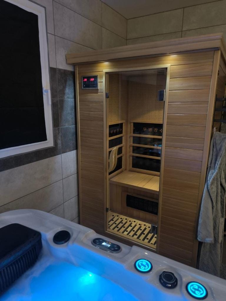 Gîte spa jacuzzi sauna privatif en baie de somme House in Hauts-de-France
