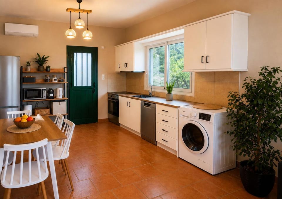 Kitchen or kitchenette, Dining area, dishwasher, oven, stove, washing machine