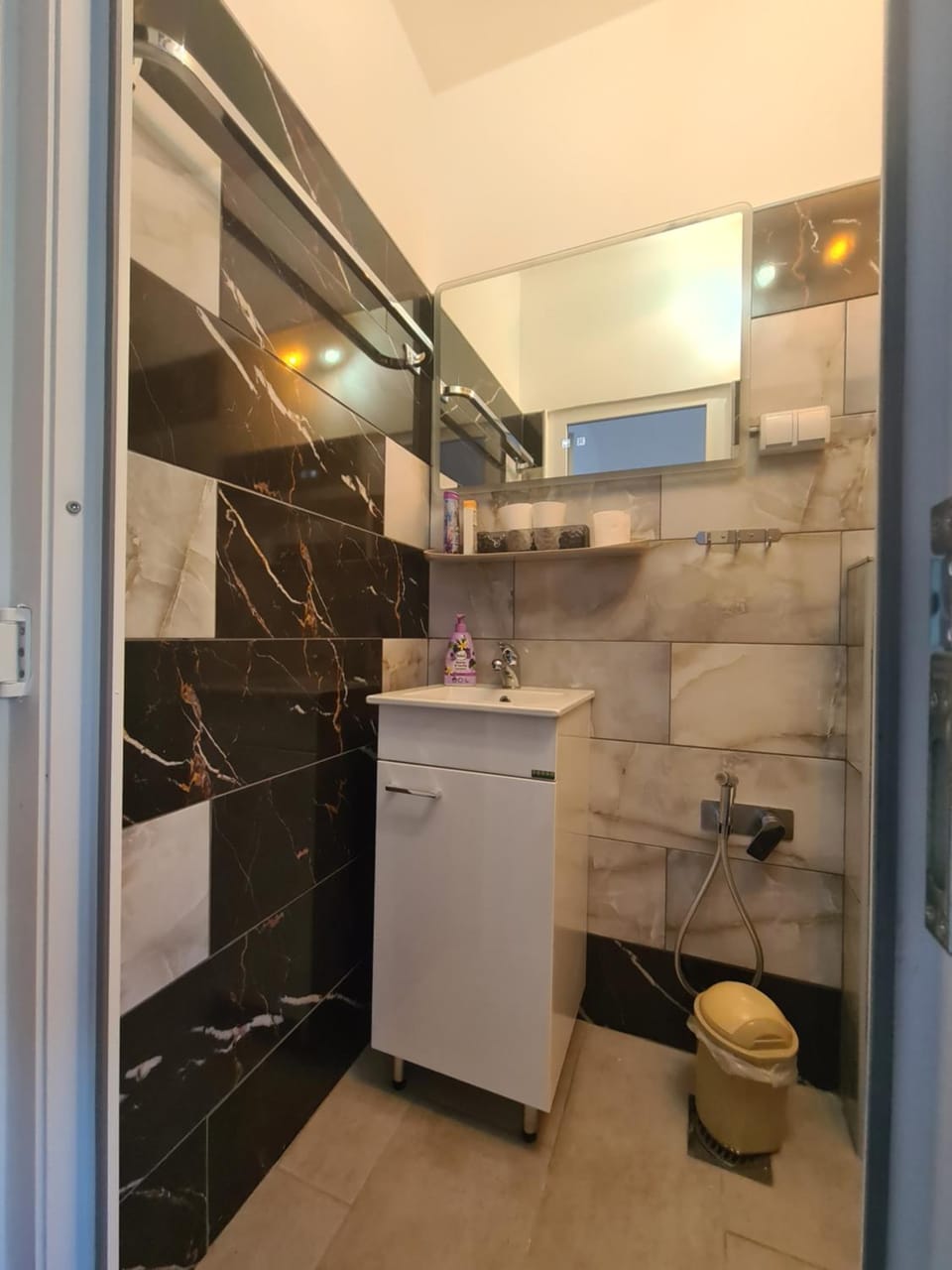 Oaza mira, soba broj 1 sa bračnim krevetom i sa dodatnim krevetom Vacation rental in Serbia