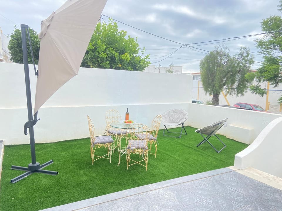 Patio, Garden, Garden, Balcony/Terrace