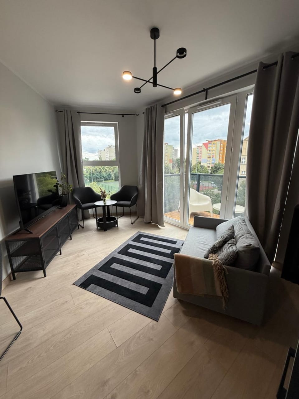 TV and multimedia, View (from property/room), Balcony/Terrace, Living room, City view, Garden view