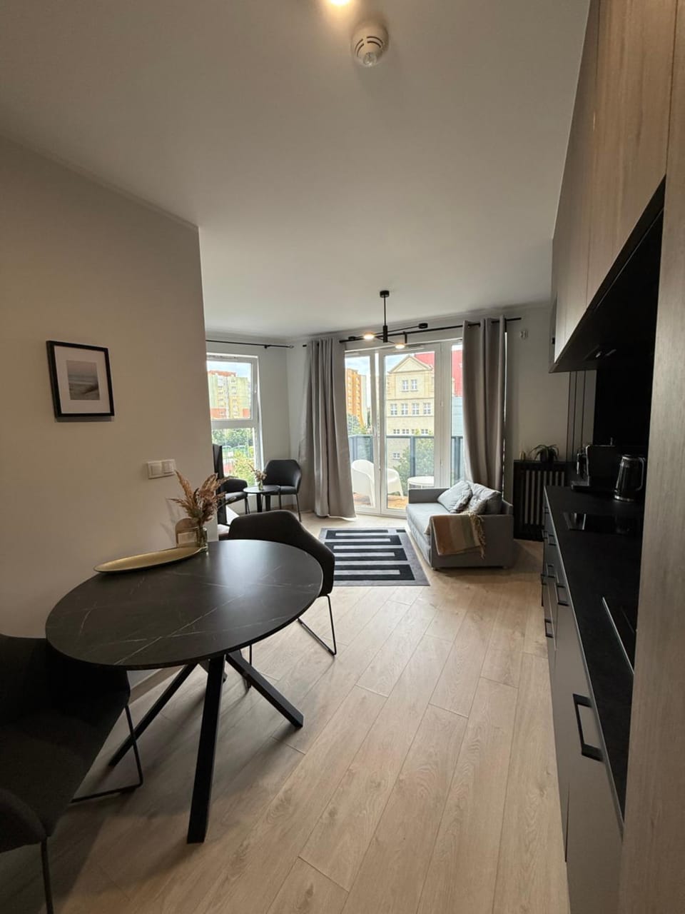 Communal lounge/ TV room, Living room, Dining area