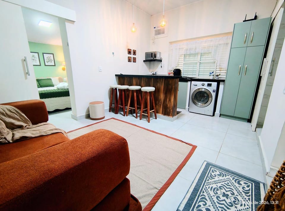 Kitchen or kitchenette, Living room, Dining area, minibar, stove, toaster
