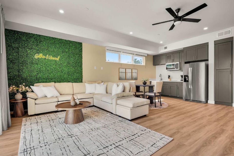 The Almond Estate Villa Modern Group of 24 Retreat House in Fallbrook