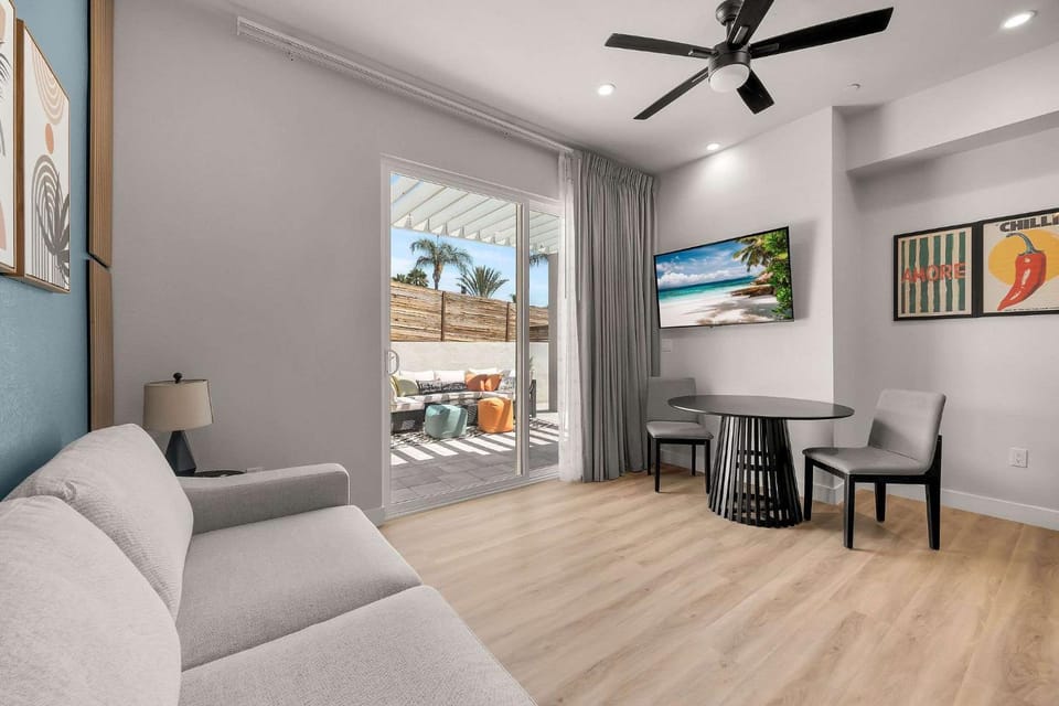 The Almond Estate Back Unit Villa Newly Renovated House in Fallbrook
