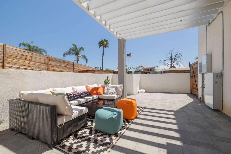 The Almond Estate Back Unit Villa Newly Renovated House in Fallbrook