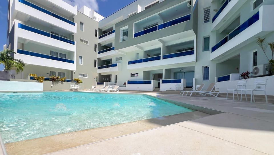 Property building, Pool view, Swimming pool, sunbed