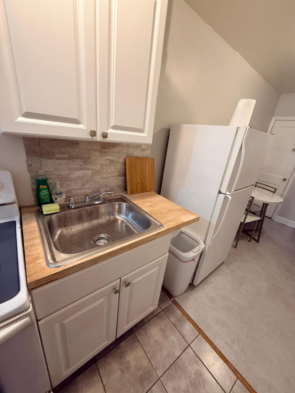 Stylish Apartment Near Widener & I-95 Apartment in Chester