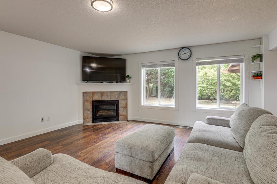East Vancouver Home Near Trails & Lacamas Lake House in Vancouver