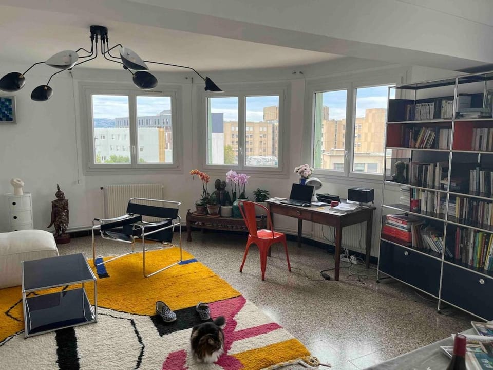 Beautiful 3 bedroom, 3 bed T4, terrace, superb view Apartment in Marseille