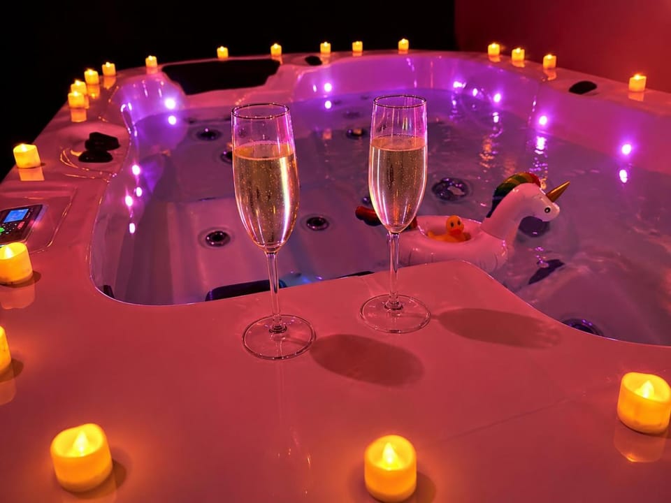 LoveRoom & Jacuzzi Bed and Breakfast in Haute-Savoie