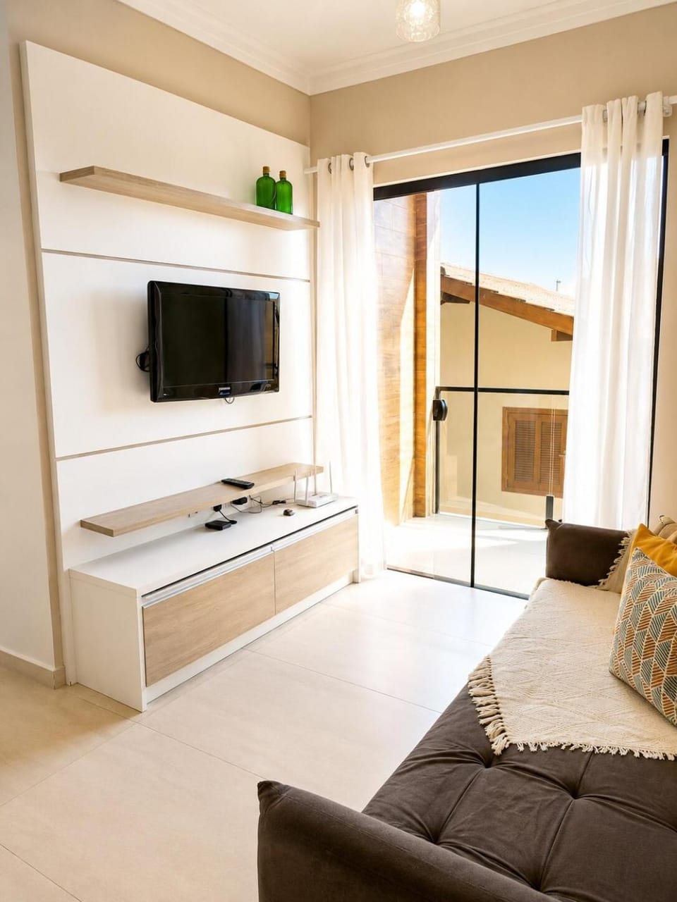 Communal lounge/ TV room, Living room