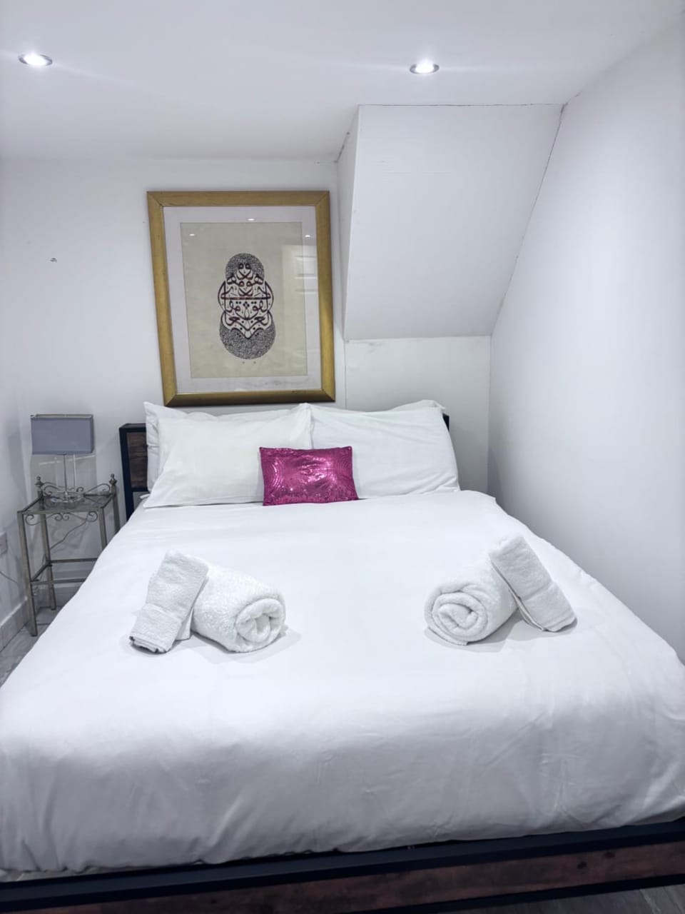 2BR Comfortable Property in High Wycombe MR House in High Wycombe