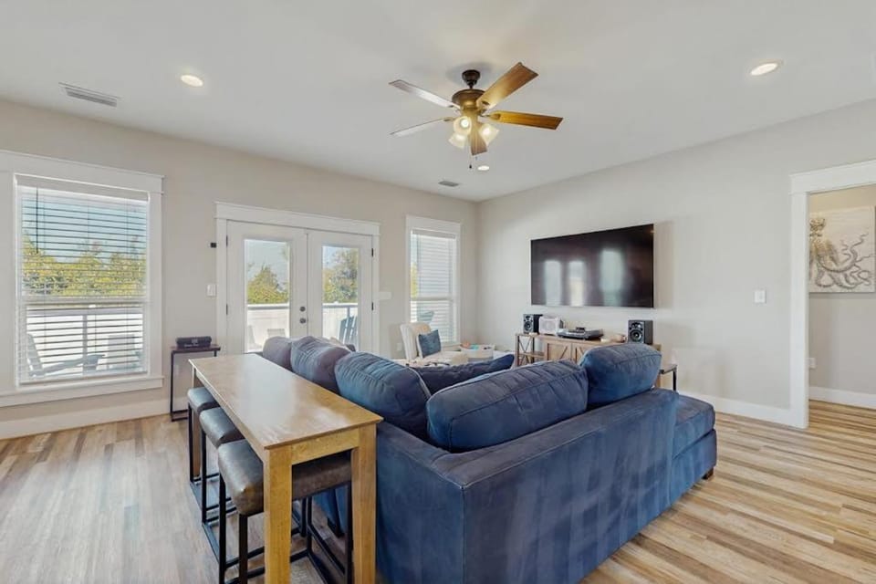 Dog friendly coastal retreat with fenced yard private pool golf cart and cove House in Mexico Beach