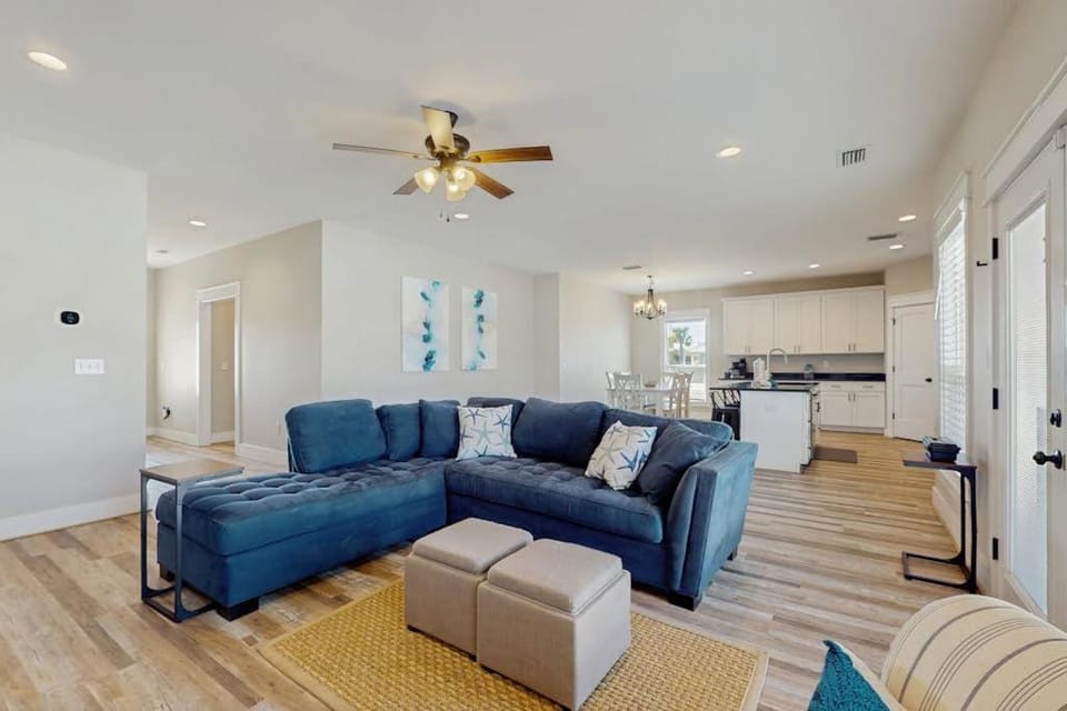 Dog friendly coastal retreat with fenced yard private pool golf cart and cove House in Mexico Beach