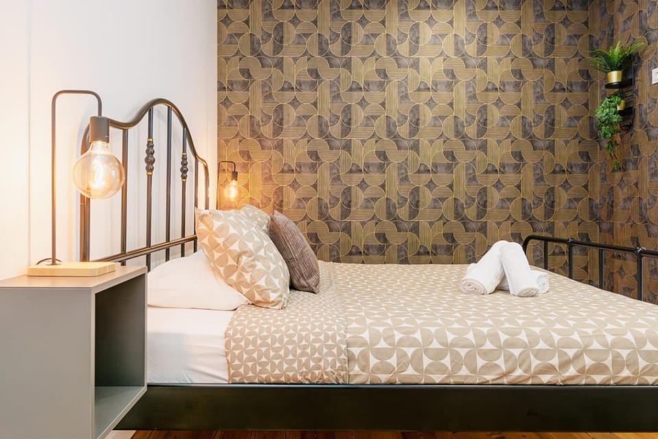 Modern 3 - Bedroom Apartment - Near Arroios Metro Apartment in Lisbon