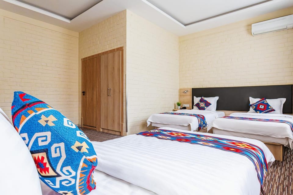 Bed, Photo of the whole room, Bedroom, air conditioner