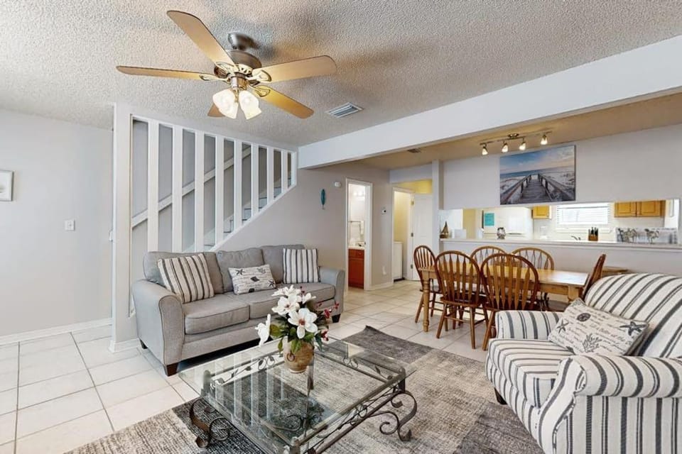 Beachfront townhome with on-site beach access heated pool patio grill AC WD House in Pensacola Beach
