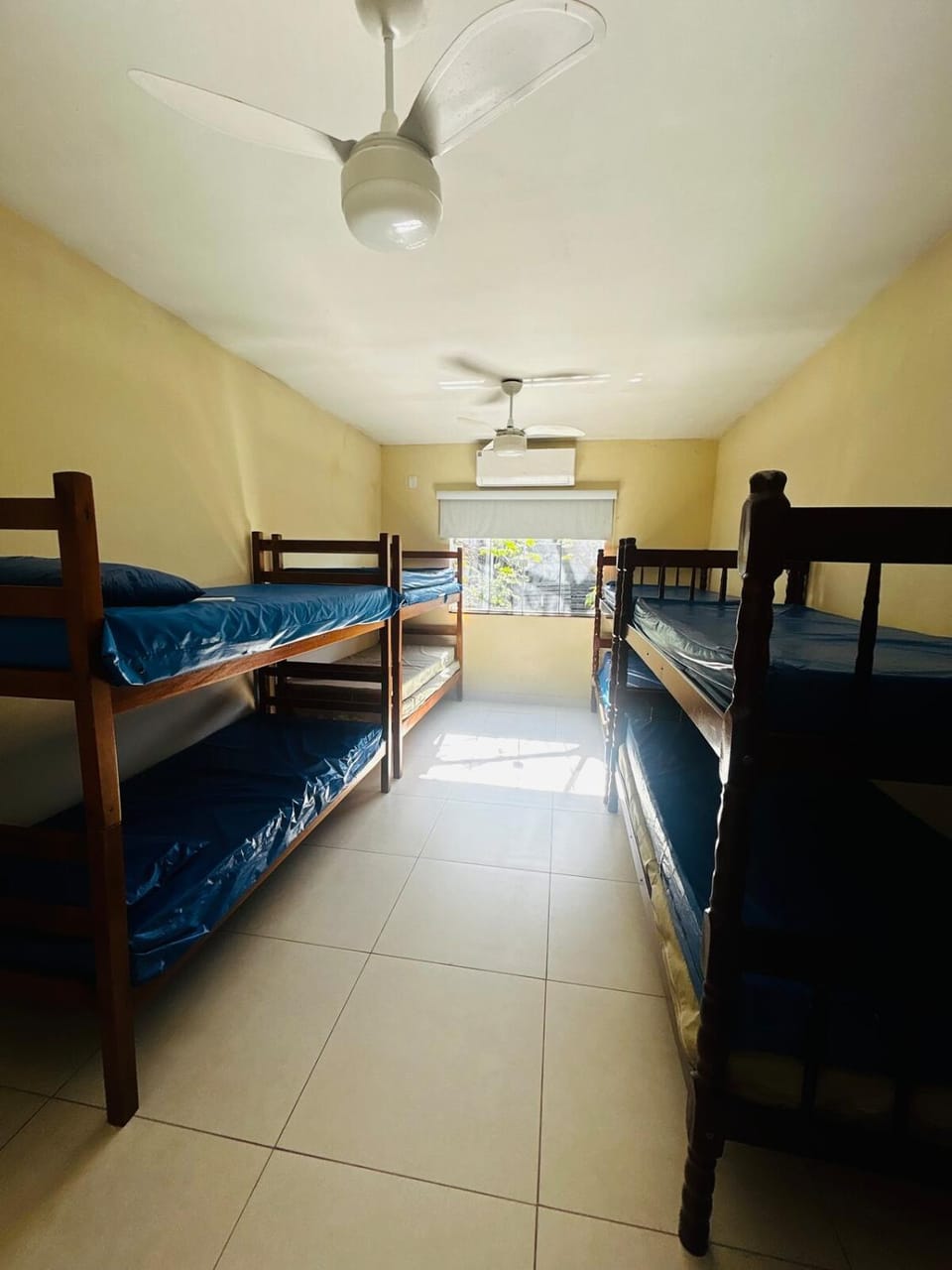 Casa de Praia com piscina, churrasqueira, fogão a lenha, espaço kids e sala de jogos House in Vila Velha