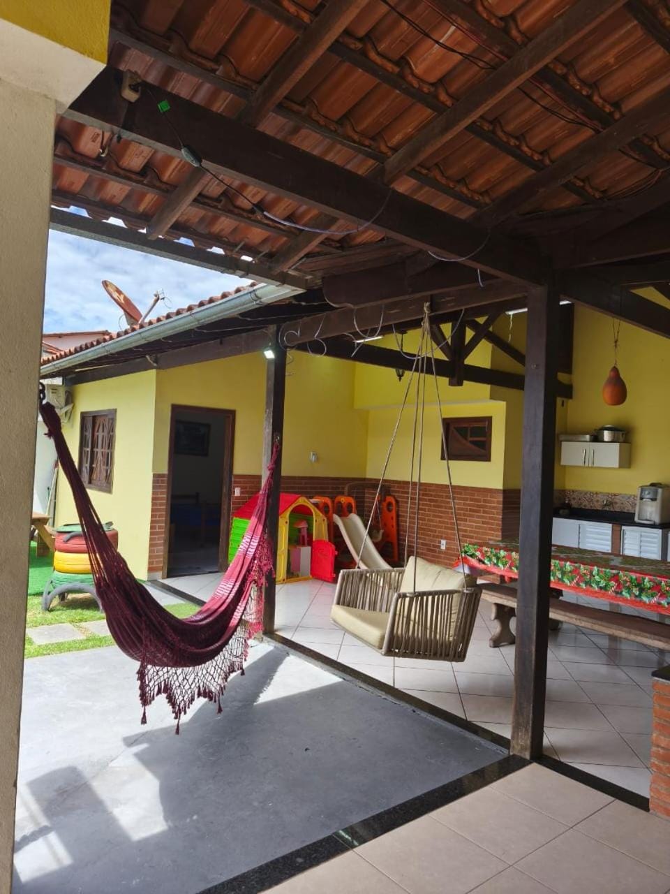 Casa de Praia com piscina, churrasqueira, fogão a lenha, espaço kids e sala de jogos House in Vila Velha