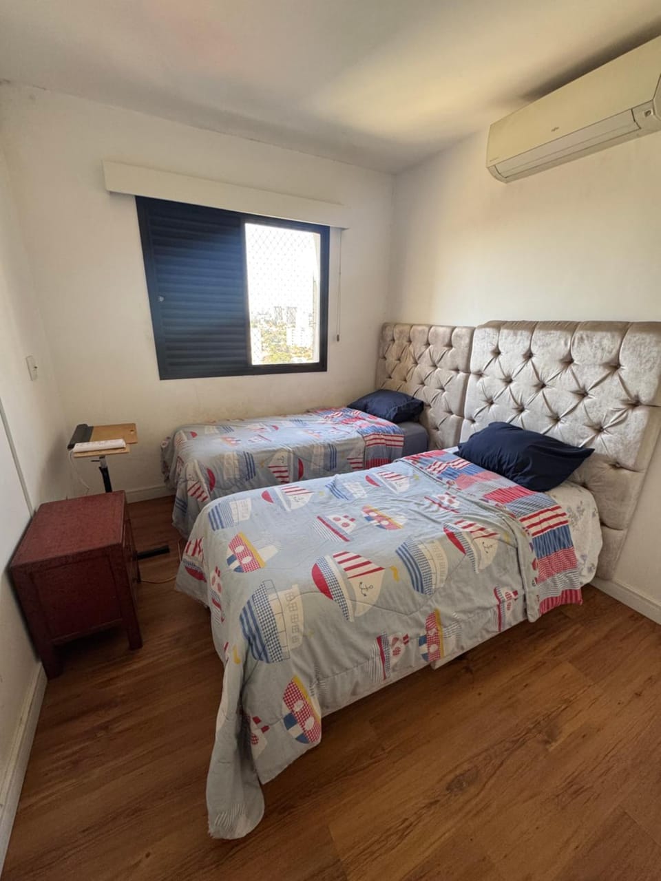 Bed, Bedroom, air conditioner