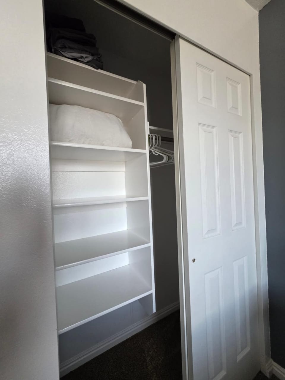 Private Queen Room 12 minutes from SLC Airport free Wifi Vacation rental in West Valley City