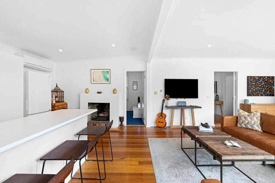 Ultimate Bay Beach Location House in Melbourne Road