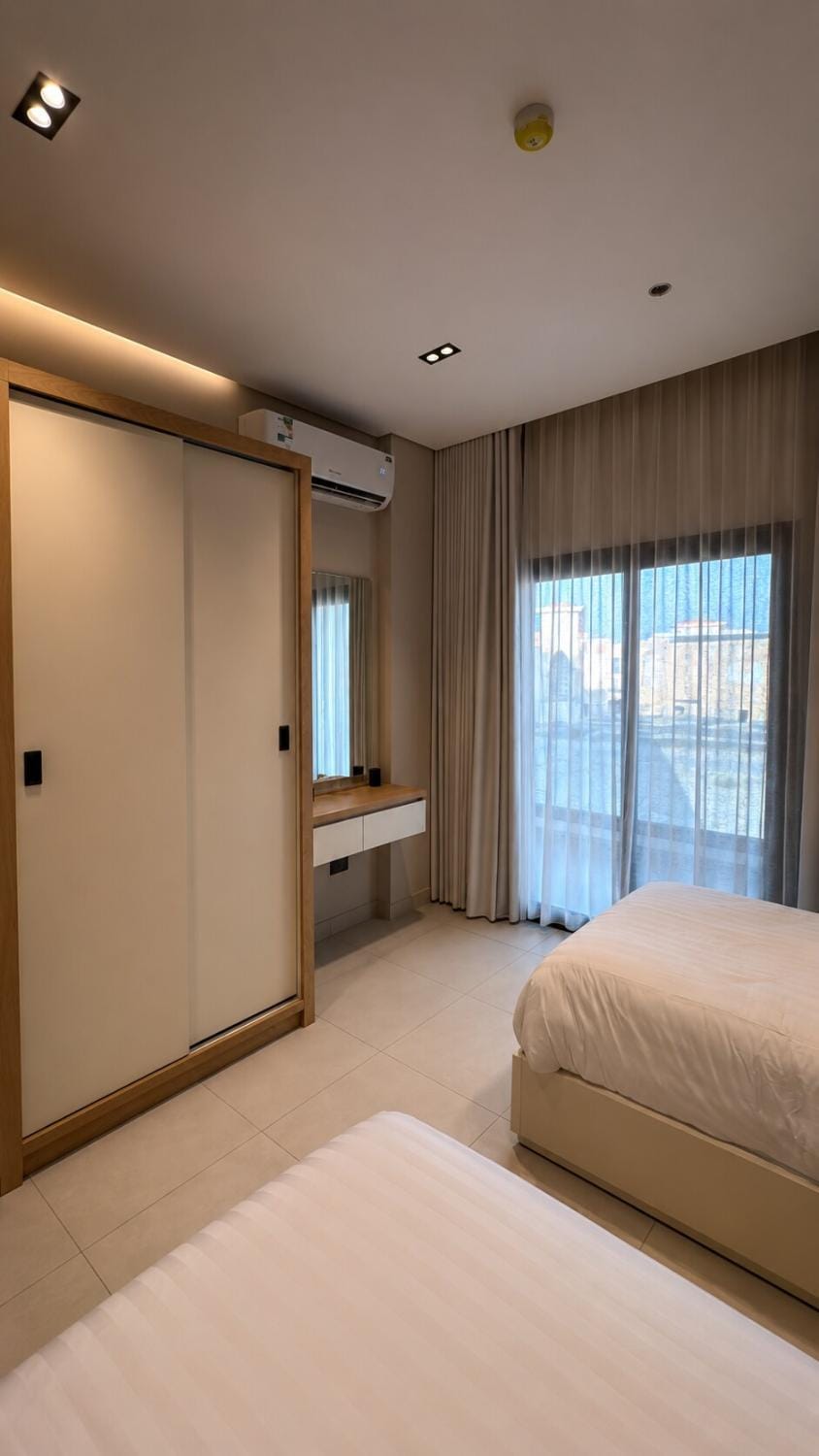 Photo of the whole room, wardrobe