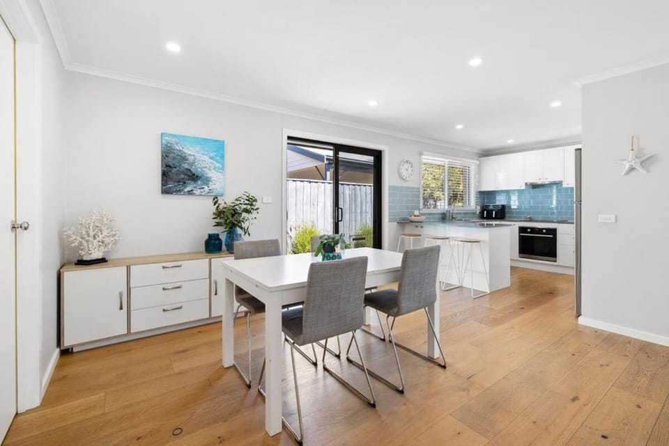 Twin-Tides Retreat House in Melbourne
