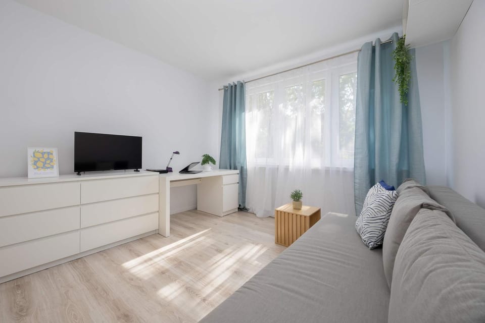 TV and multimedia, Seating area