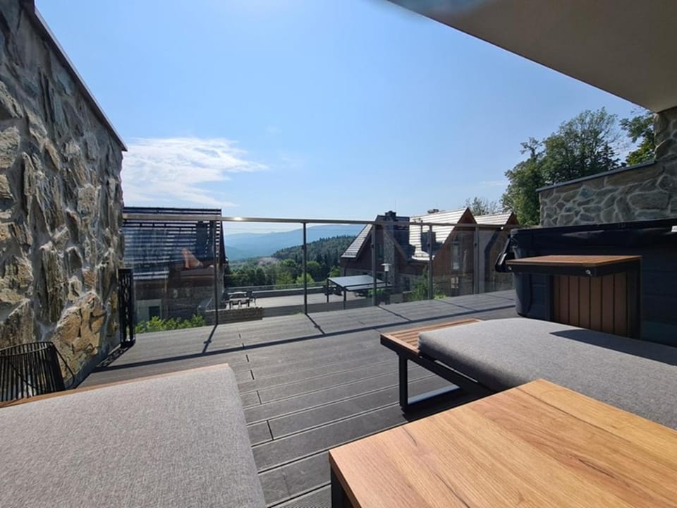 Balcony/Terrace, Mountain view