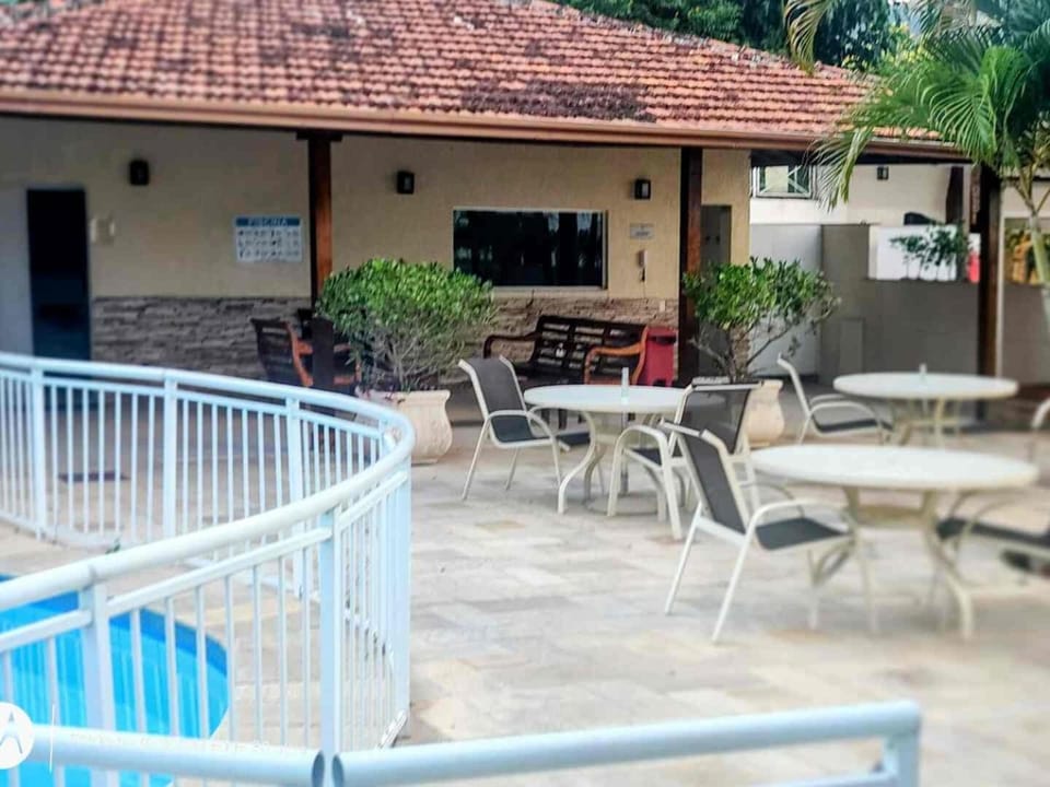 Itaipu com varanda e piscina Apartment in Niterói