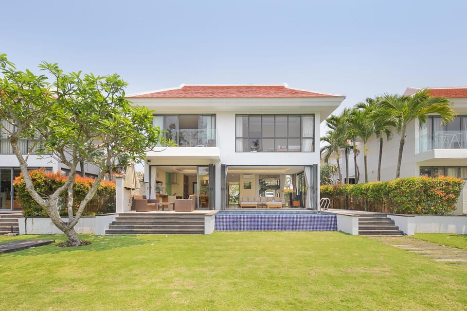 Property building, Spring, Day, Garden, Garden view