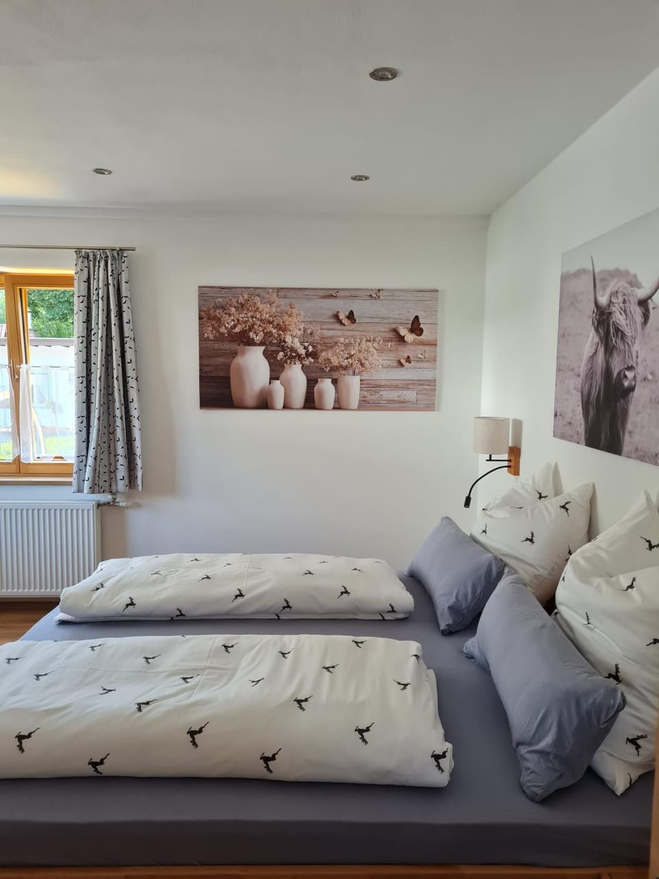 Living room, Bedroom
