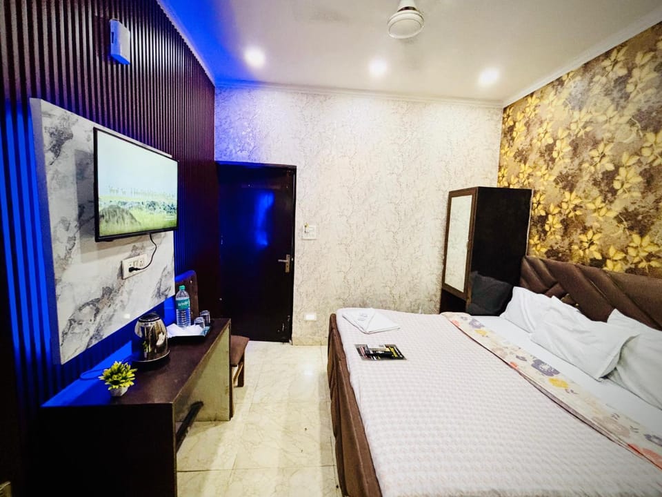 HOTEL Tom and Jerry Vacation rental in New Delhi