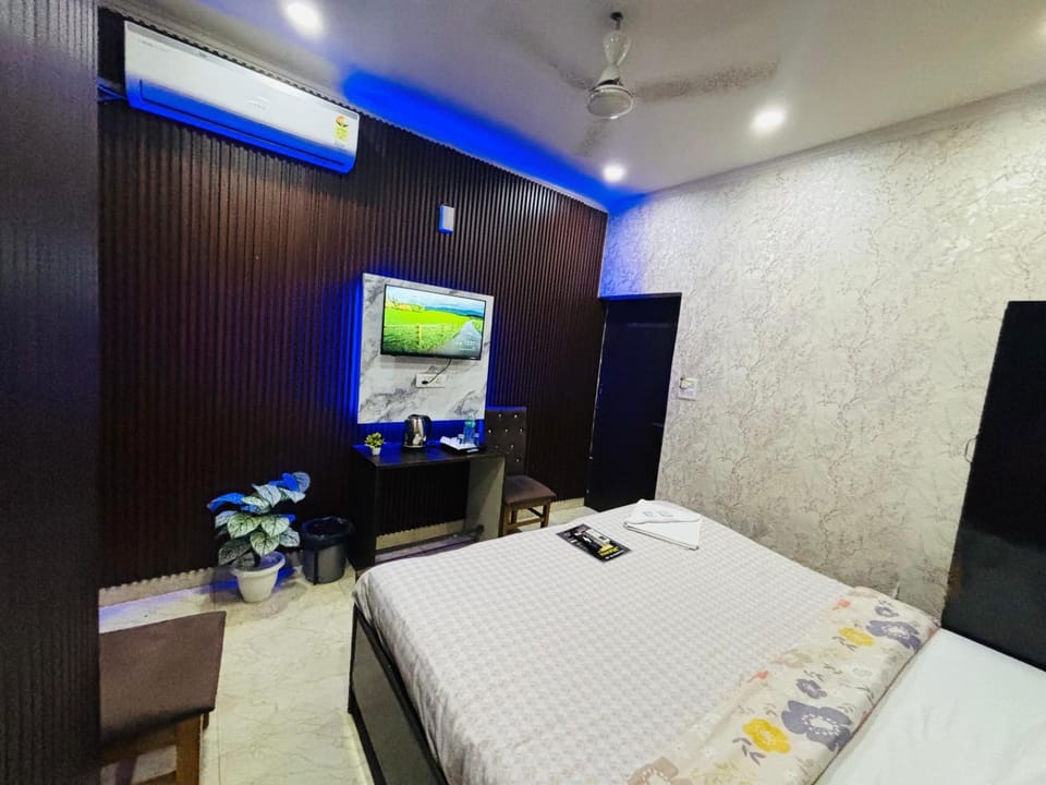 HOTEL Tom and Jerry Vacation rental in New Delhi