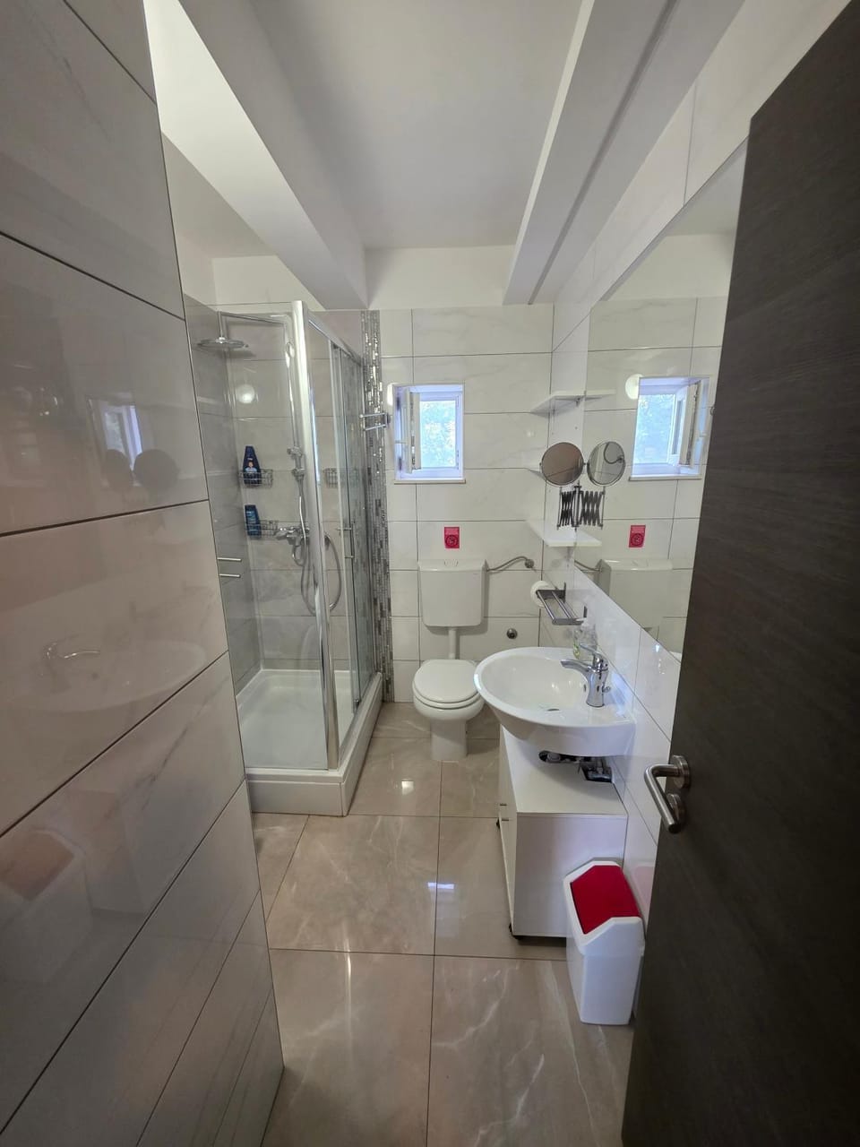 Bathroom, Living room