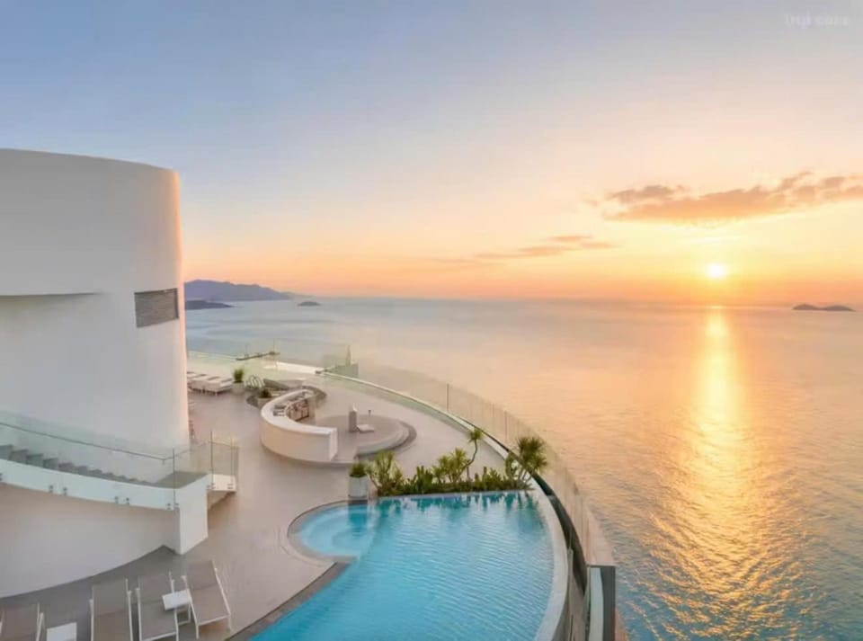 Patio, Nearby landmark, Natural landscape, Balcony/Terrace, Sea view, Sunset, sunbed
