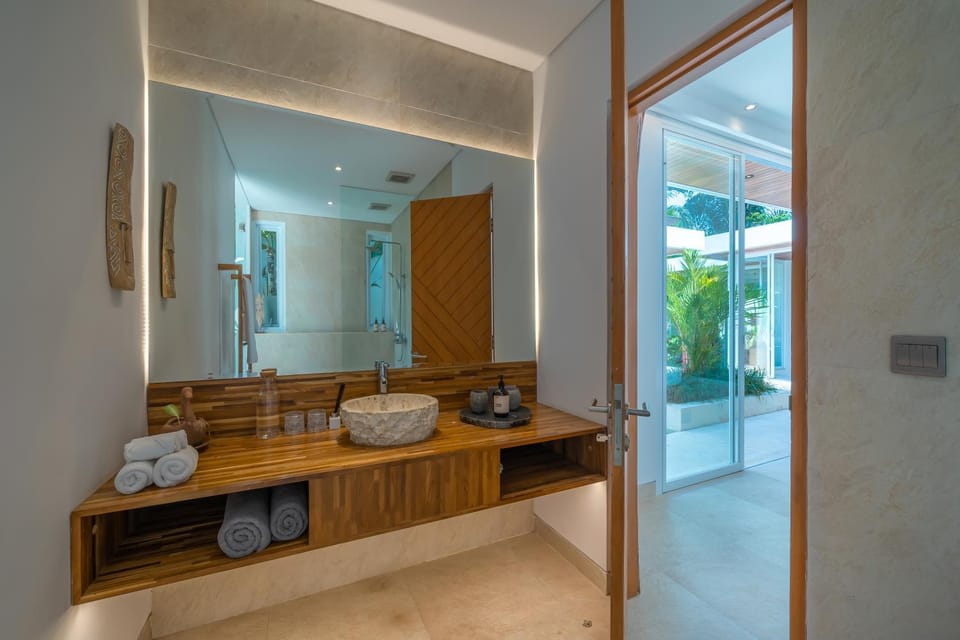 Villa June - Private 3BR Jungle Retreat in Ubud Villa in Abiansemal