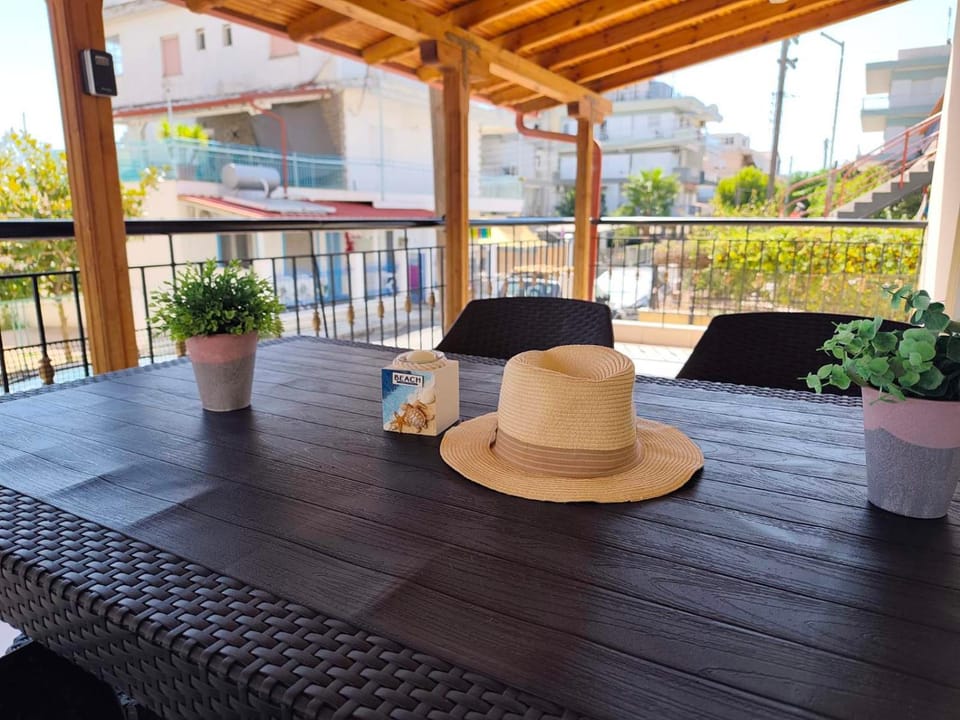 Sonia's Terrace Apartment - 5 Min to Beach Apartment in Halkidiki