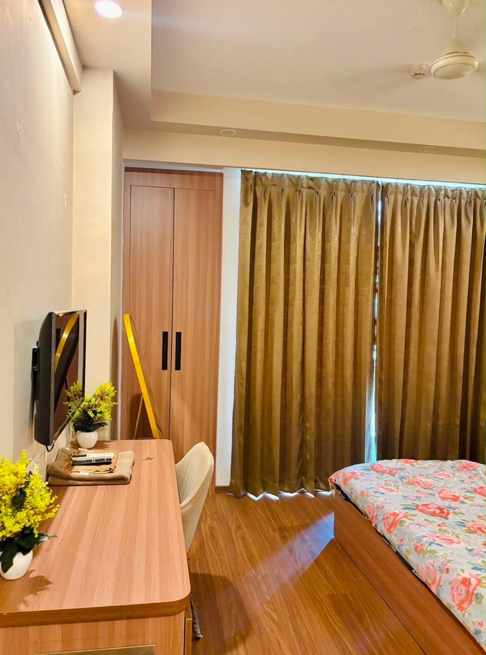 The skyline studio Apartment in Uttar Pradesh