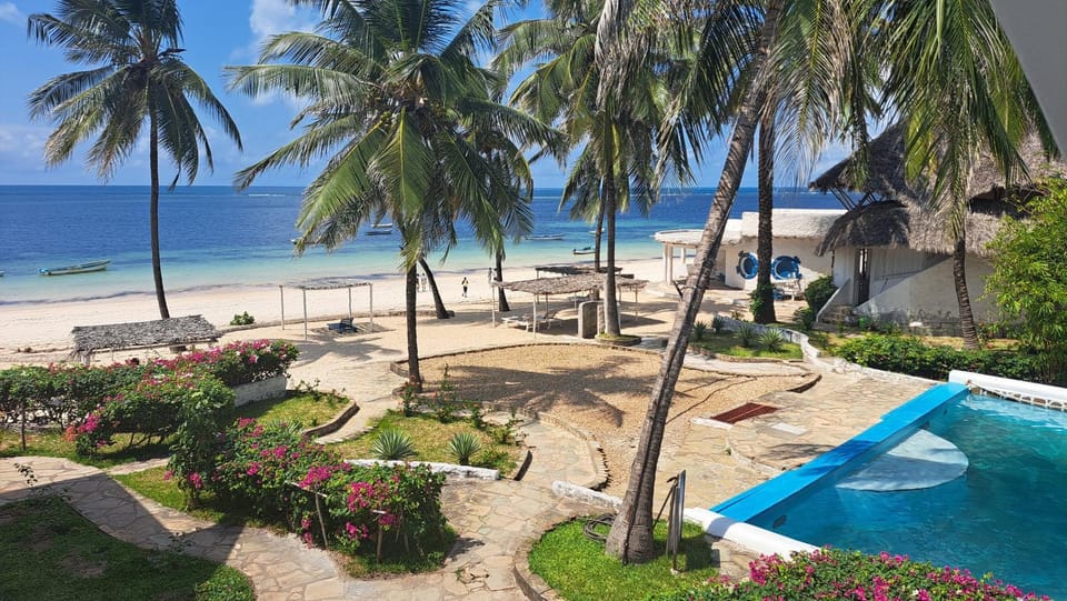 Kaleb's Beachfront Holiday Home House in Malindi