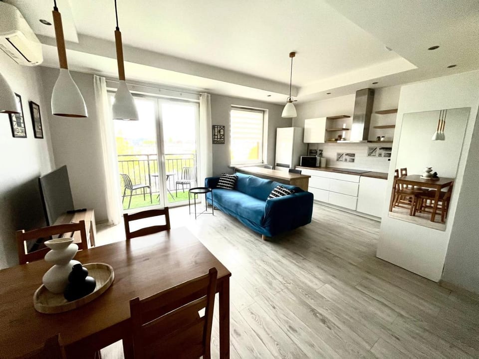 TV and multimedia, Kitchen or kitchenette, Seating area, Dining area
