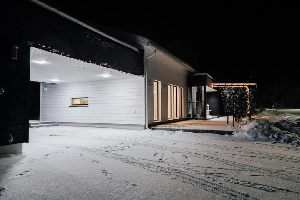 Arctic Stay Pöykkölä 10-Person House Apartment in Rovaniemi