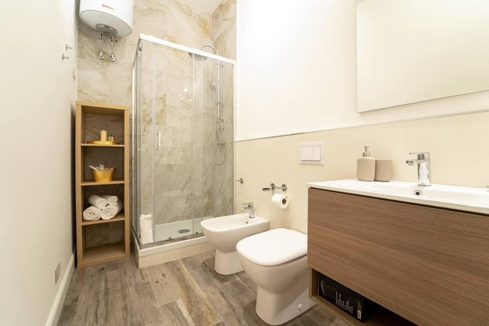 Shower, Bathroom