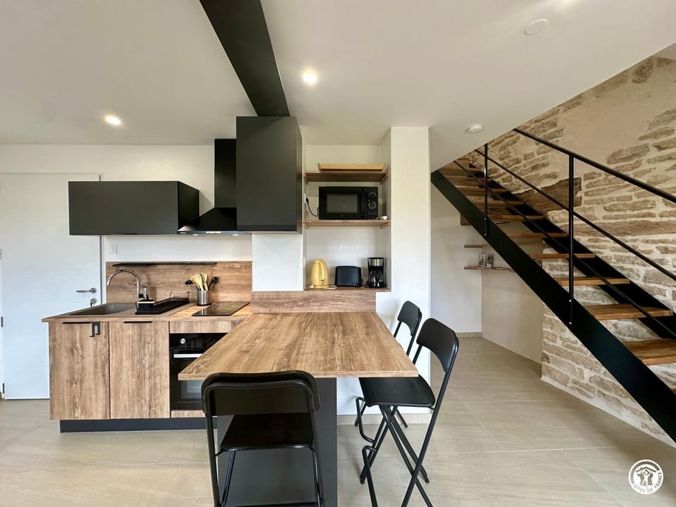 Le Creux Percé House in Bourgogne-Franche-Comté