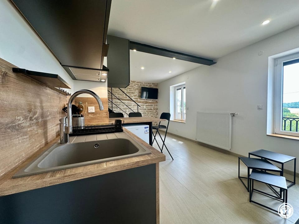 Le Creux Percé House in Bourgogne-Franche-Comté